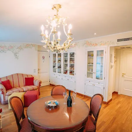 Апартаменты Romantic Vista *